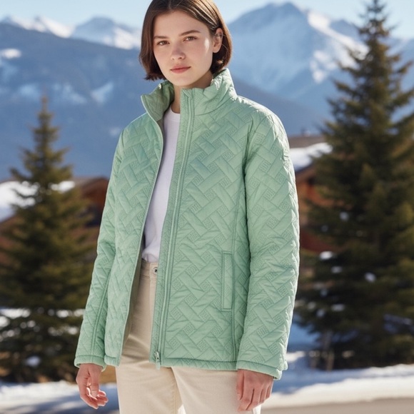 Andrea Martini Jackets & Blazers - VRHTF Seafoam Quilted Winter Jacket European    size Medium Excellent Condition